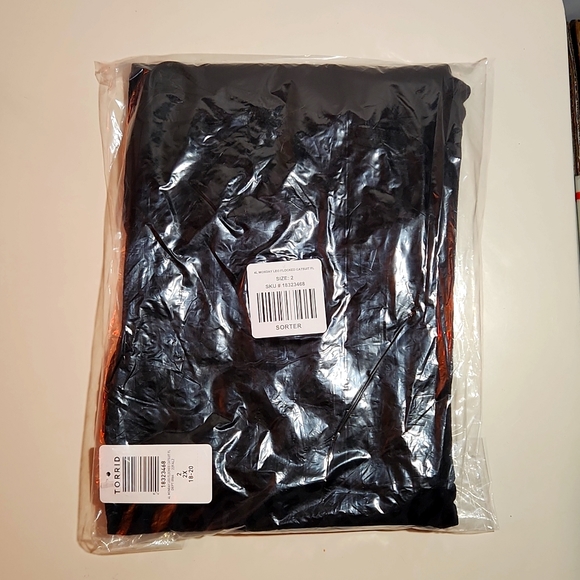 ❤️NWT VINTAGE TORRID CATSUIT - FULL LENGTH - LEOPARD ANIMAL PRINT PLUS SIZE - Picture 3 of 13